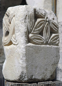 File:06 Karolinger.jpg