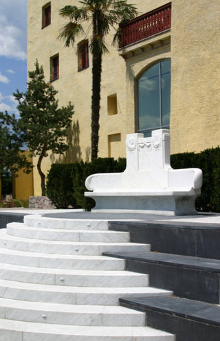 File:Marmorbank 2.jpg