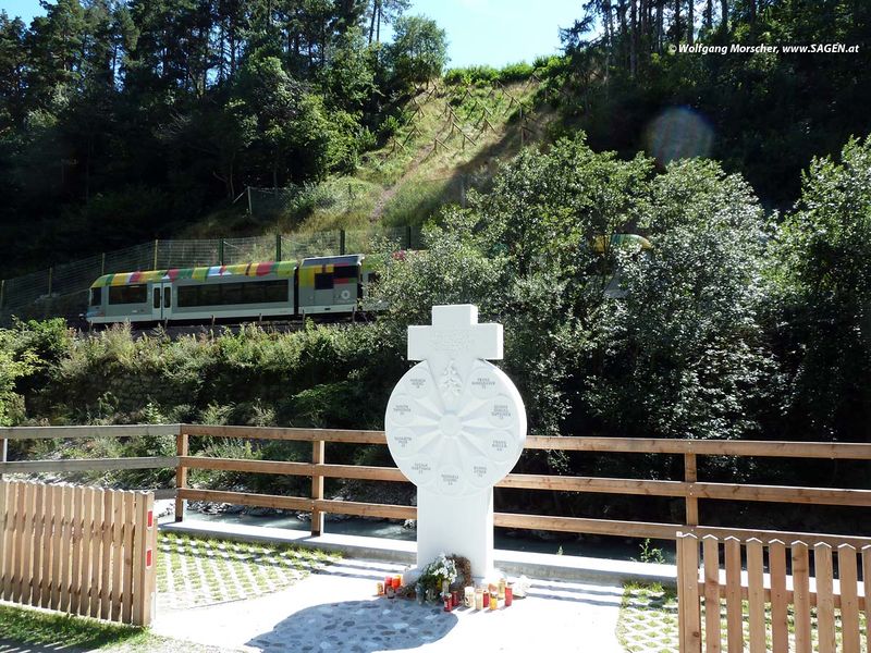 File:Zug 1.jpg