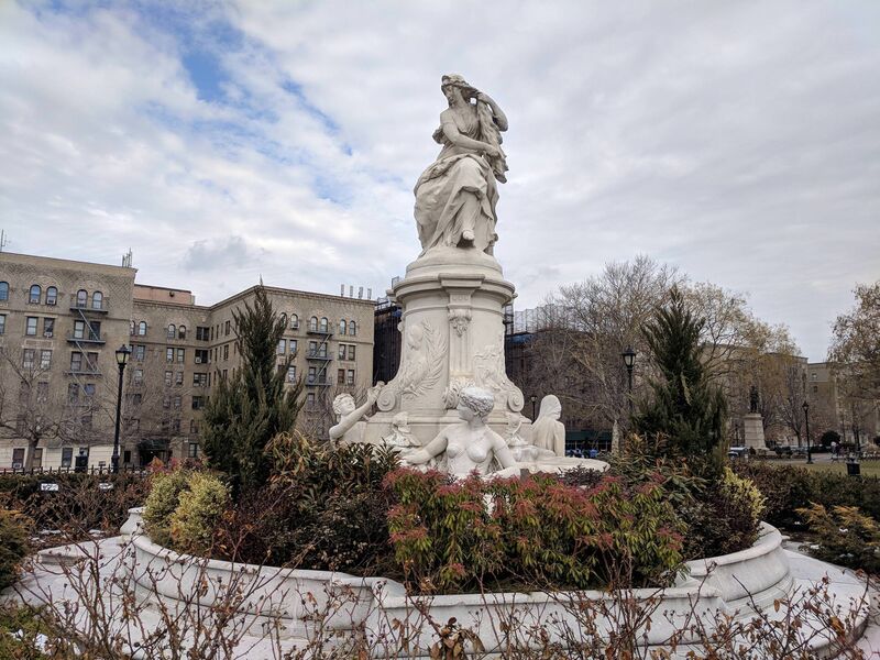 File:Heinrich Heine Fountain 1.jpg