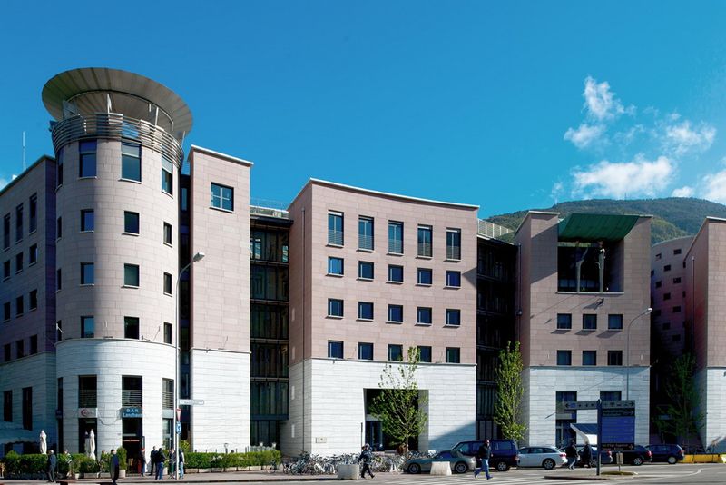 File:LandhausBZ(1).jpeg