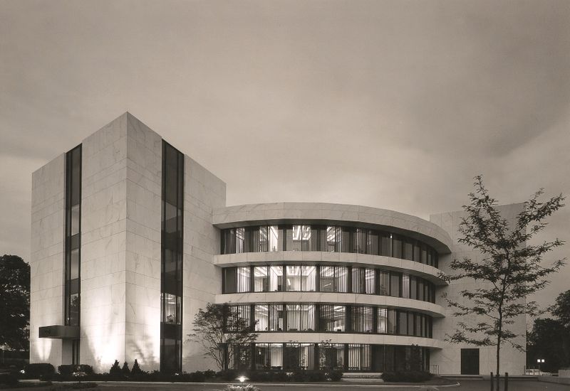 File:US Tobacco Building 1.jpg
